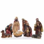 krybbespil med 8 flotte religiøse figurer op til 12 cm.