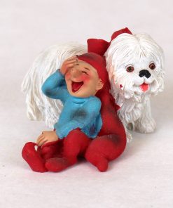 Babynisser fra pobra med stor hvid hund til bordkort til julebordet