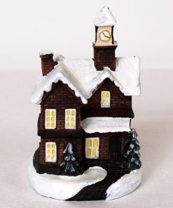 led hus til nisselandskab med rådhus og klokketårn