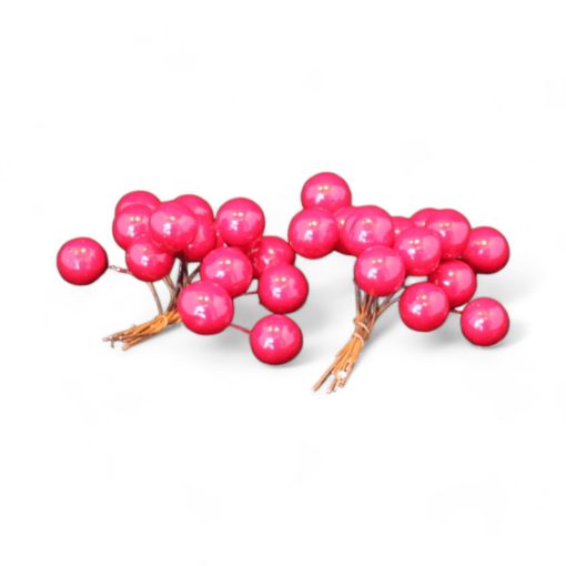 Kleine rote runde Beeren am Stiel. 24-28 Stück. 1 x 1 cm. Dekorationsbeeren für Kränze