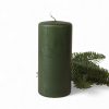 mørkegrøn smukt stearinlys på 15 centimeter til juledekoration og til bordet