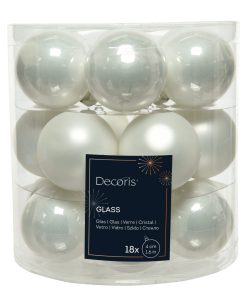 6 stk. matte og 12 stk. blanke ensfarvede hvide glas julekugler