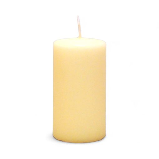 klassisk billigt råhvidt stearinlys 6 x 11 centimeter