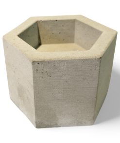 5 centimeter høj 6 kantet grå beton lysestage til spindelvævslys