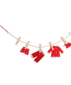 Zubehör für Wichteltür, Wäscheleine mit der Kleidung des Wichtels. Gutes Kalendergeschenk