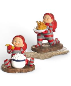 babynisser står med gåsesteg og risengrød til juleaften