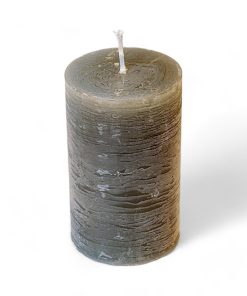 Rustikk STØVGRØNN gjennomfarget kubbelys i parafin. 6 x 10 cm.