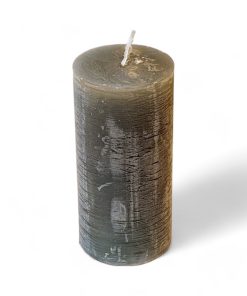 Rustikk STØVGRØNN gjennomfarget kubbelys i parafin. 6 x 12,5 cm.