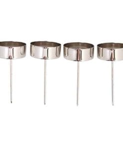 lysholdere på spyd i sølv metal til fyrfadslys 4 styk på 7 centimeter.