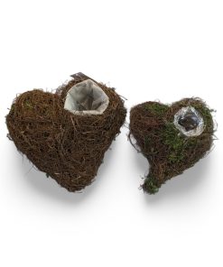 Alternative view of Gravpynt. Stort flethjerte af grene med lille hul. 20 cm.