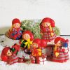 Babynissen mit Weihnachtsgeschenken - 6 Stk. verschiedene Nissenfiguren