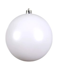 stor plastik julekugle i mat hvid farve i ø tyve centimeter