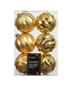 pakke med seks styk plastik julekugler i guld med riller og glitter i ø 8 centimeter