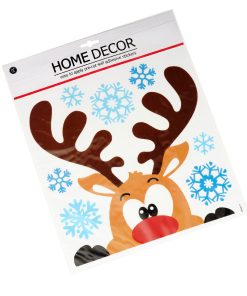 vinduesdekoration med rensdyret rudolf der kikker ind ad vinduet