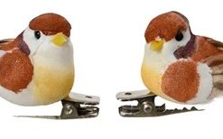 dekorationsfugle med fjerhale i hvide brune  farver og clips