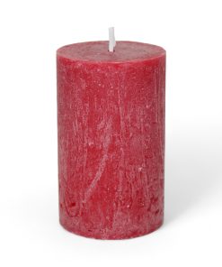 røde rustikke bloklys 10 centimeter høje og 6 centimeter i diameter gennemfarvede