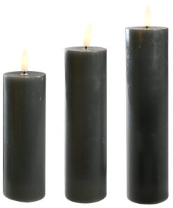 tre grønne naturtro led ø5 bloklys i tre højder, 15, 17,5 og 20 centimeter