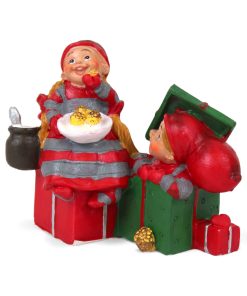 babynissefigur på 6 centimeter med pige og dreng der spiser æbleskiver imellem gaver