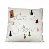 hvid julepude på 45 x 45 centimeter i fløjl med juletræer og let it snow