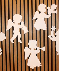 hvide kartonengle på imellem 15 - 30 centimeter