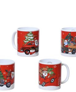 fire forskellige stentøjskrus med julemandsfigurer
