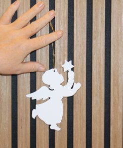 hvid engel på 15 centimeter vist med hånd