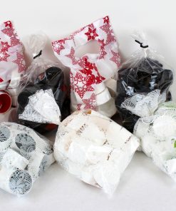 poser med 20 styk fyrfadslys i forskellige farver