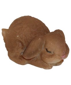 påskekanin med hængeører der sover i polystone på 7,5 centimeter