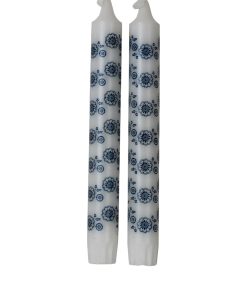 2 styk svanemærkede kronelys i hvid med blå runde mønsterrosetter på 19 centimeter