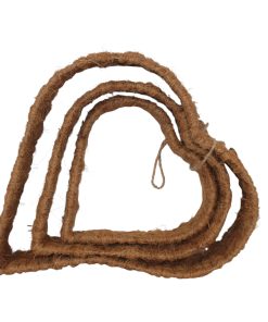 sæt med tre hjerteformede kranse i sisal til dekorationer på 25, 30 og 40 centimeter i højden