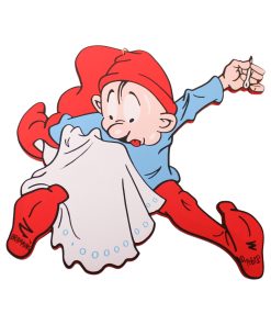 Brammingnisse, der syer i træ til ophæng malet på begge sider 24 cm